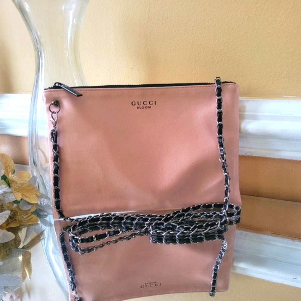 Gucci - Picture 3 of 17